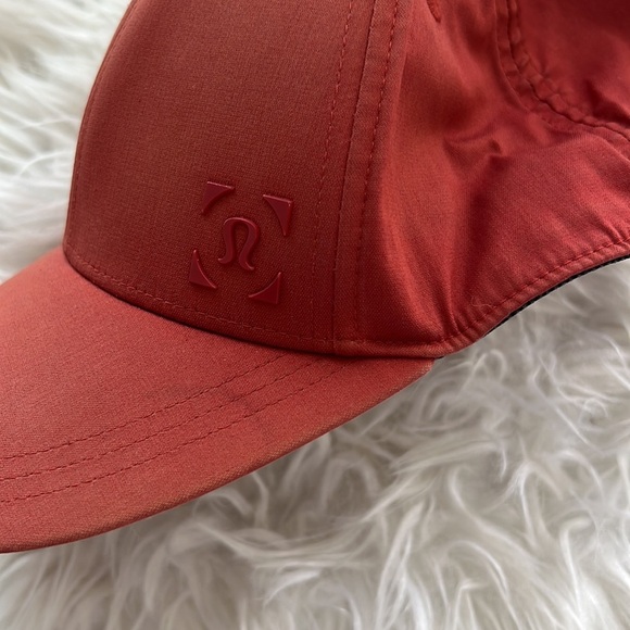 Lululemon SnapBack hat - Picture 4 of 5